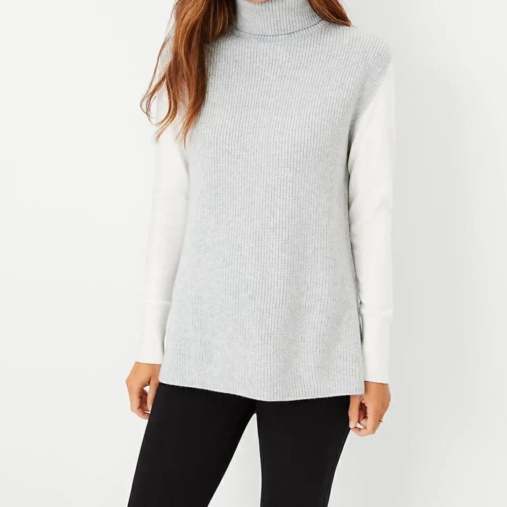 Ann Taylor Gray rib Knit turtleneck sweater vest, size M